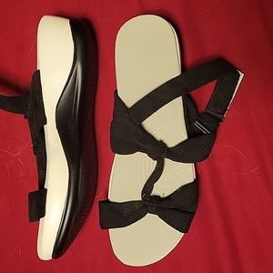 Sandles
